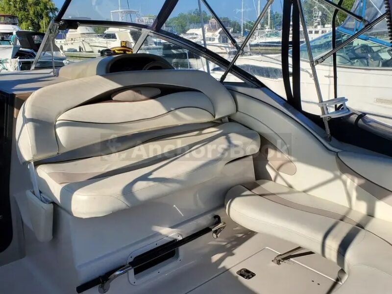 Four Winns Yacht Charter With Captain (2 hour minimum) | AnchorsBook Photo Four Winns Yacht Charter With Captain (2 hour minimum)