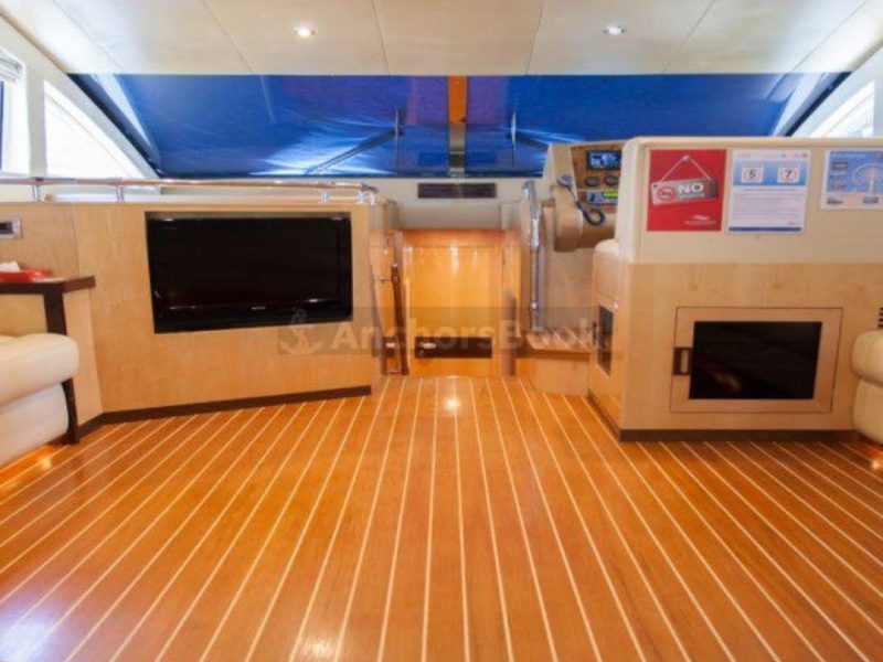 Private Boat Rental – Majesty 56ft Yacht in Dubai – 25PAX | AnchorsBook Photo Private Boat Rental – Majesty 56ft Yacht in Dubai – 25PAX