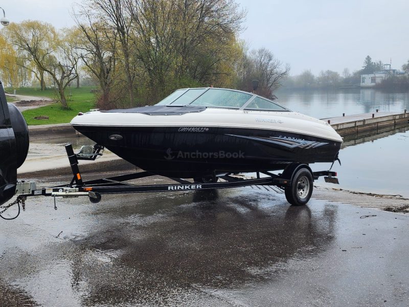23 Foot Sport Deck boat for rent - 8 guests max | AnchorsBook Photo 23 Foot Sport Deck boat for rent - 8 guests max