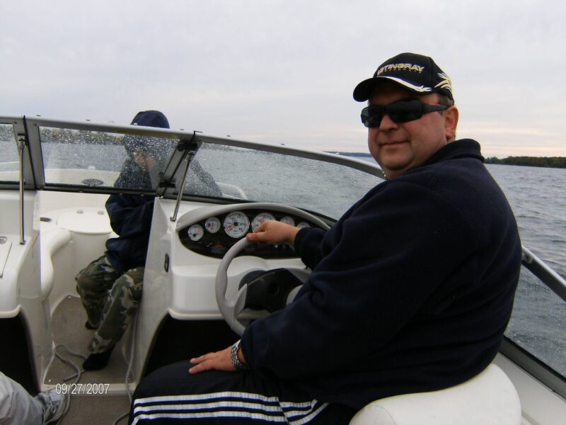STINGRAY POWER BOAT RENTAL with Captain (3 Hour Minimum) | AnchorsBook Photo STINGRAY POWER BOAT RENTAL with Captain (3 Hour Minimum)