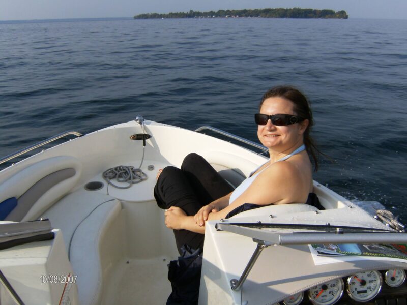 STINGRAY POWER BOAT RENTAL with Captain (3 Hour Minimum) | AnchorsBook Photo STINGRAY POWER BOAT RENTAL with Captain (3 Hour Minimum)