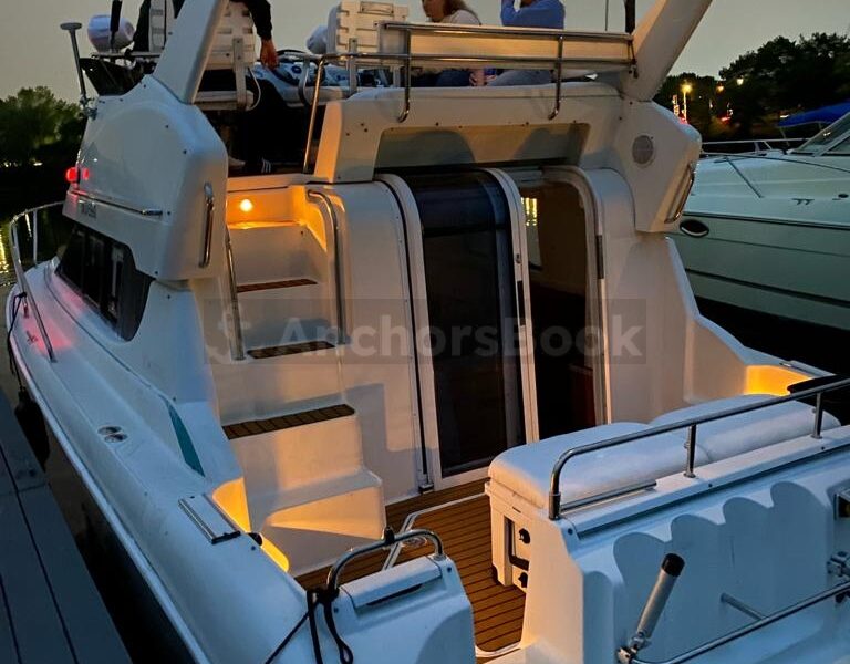 34ft Flybridge Luxury Yacht Charter 12 Guests - Woodbine pick-up with downtown tour - Minimum 3 hours | AnchorsBook Photo 34ft Flybridge Luxury Yacht Charter 12 Guests - Woodbine pick-up with downtown tour - Minimum 3 hours