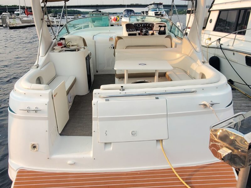 Boat for Charter on Ottawa River (10 Guests - 3 Hour minimum) | AnchorsBook Photo Boat for Charter on Ottawa River (10 Guests - 3 Hour minimum)