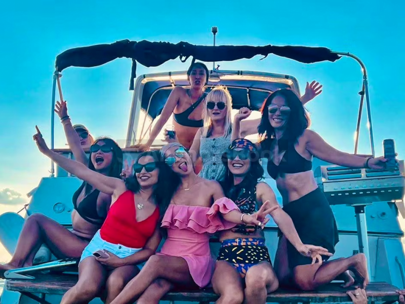 Ready to Party on 34ft MTX Stylish Motor Yachts (Up to 10 people) | AnchorsBook Photo Ready to Party on 34ft MTX Stylish Motor Yachts (Up to 10 people)