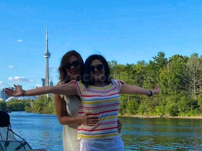 Island Princess - Mega Yacht Private Rental In Toronto | AnchorsBook Photo Ready to Party on 34ft MTX Stylish Motor Yachts (Up to 10 people)