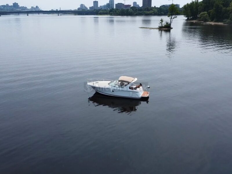Boat for Charter on Ottawa River (10 Guests - 3 Hour minimum) | AnchorsBook Photo Boat for Charter on Ottawa River (10 Guests - 3 Hour minimum)