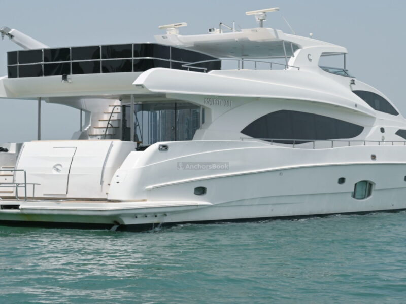 Majesty 101ft Yacht Rental With Jacuzzi (Dubai – 60 Guests Max) | AnchorsBook Photo Majesty 101ft Yacht Rental With Jacuzzi (Dubai – 60 Guests Max)