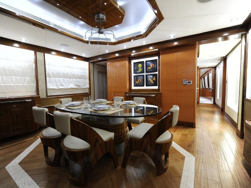Majesty 101ft Yacht Rental With Jacuzzi (Dubai – 60 Guests Max) | AnchorsBook Photo Majesty 101ft Yacht Rental With Jacuzzi (Dubai – 60 Guests Max)