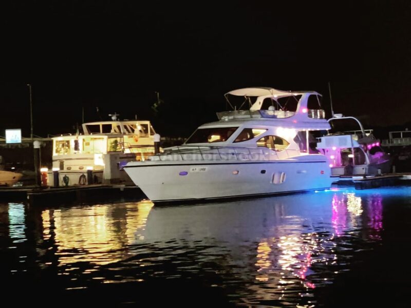 VIP Yacht IN ABU DHABI – Max 10 Guests | AnchorsBook Photo VIP Yacht IN ABU DHABI – Max 10 Guests