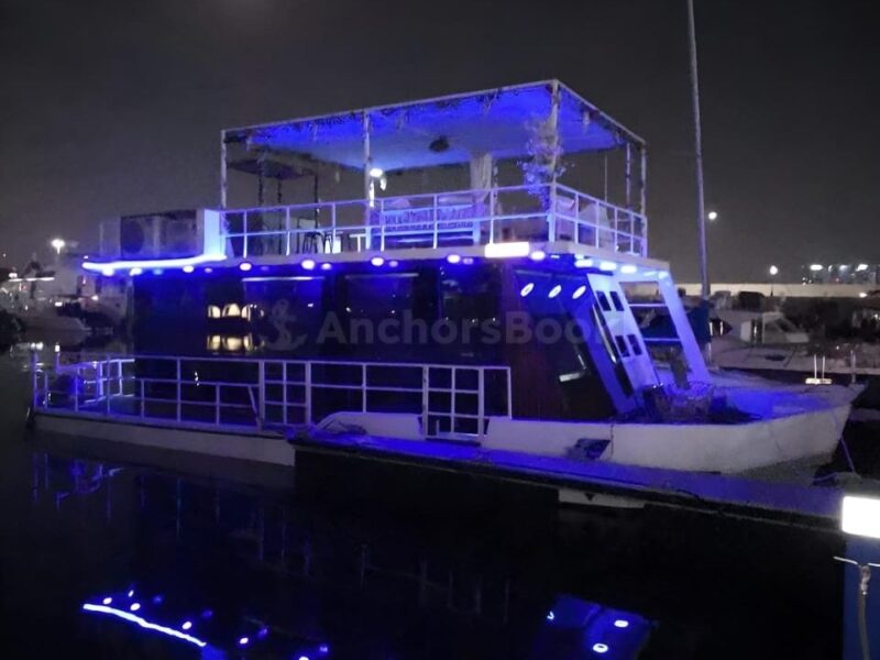 Party Yacht IN ABU DHABI – Max 20 Guests | AnchorsBook Photo Party Yacht IN ABU DHABI – Max 20 Guests
