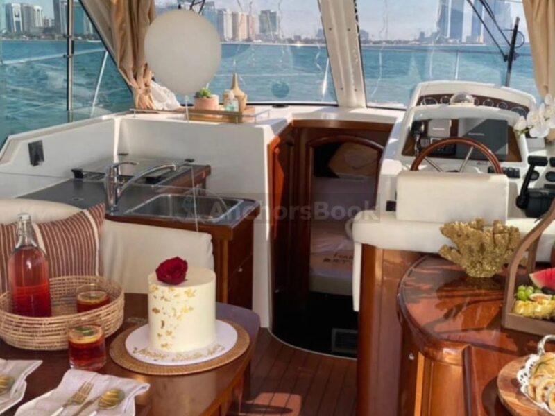 Luxury Yacht IN ABU DHABI – Max 10 Guests | AnchorsBook Photo Luxury Yacht IN ABU DHABI – Max 10 Guests