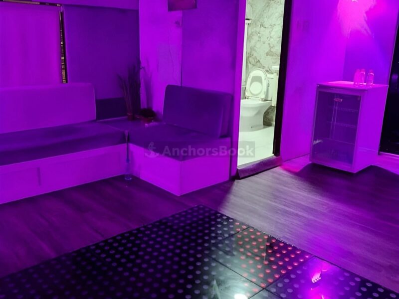 Party Yacht Rental IN -ABU DHABI- (with dance floor) – Max 15 Guests | AnchorsBook Photo Party Yacht Rental IN -ABU DHABI- (with dance floor) – Max 15 Guests