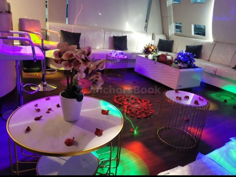 Party Yacht IN ABU DHABI – Max 20 Guests | AnchorsBook Photo Party Yacht IN ABU DHABI – Max 20 Guests