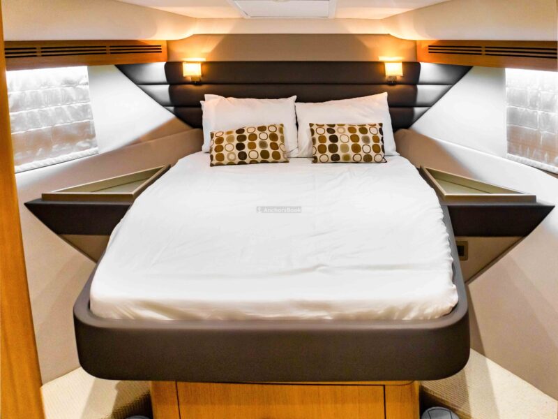 Private Yacht Rental - Majesty 48ft Yacht - 12 Guest (Dubai) | AnchorsBook Photo Private Yacht Rental - Majesty 48ft Yacht - 12 Guest (Dubai)