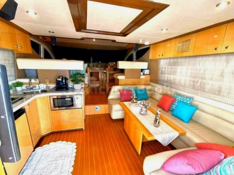 Dubai Yacht Rental – 44ft Private Yacht (10 guests Max) | AnchorsBook Photo Dubai Yacht Rental – 44ft Private Yacht (10 guests Max)