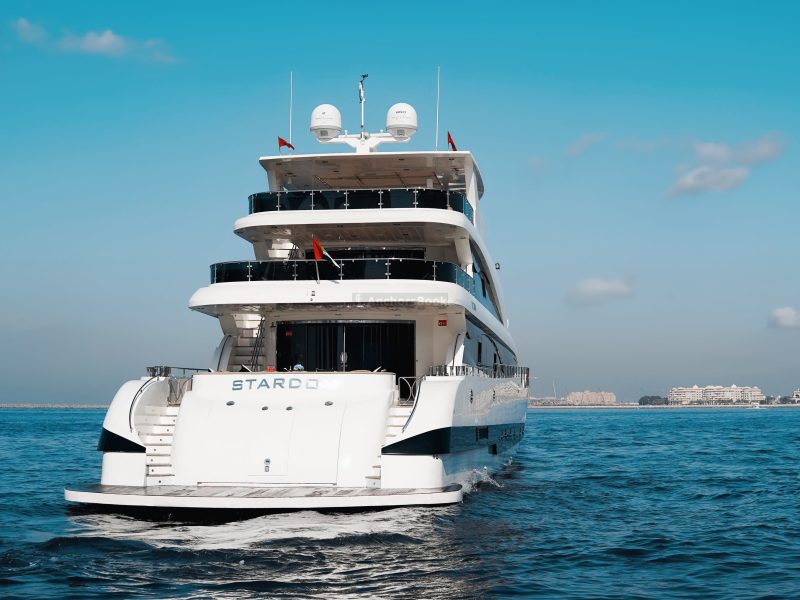 Dubai 140 ft Mega Yacht Trideck - 100PAX | AnchorsBook Photo Dubai 140 ft Mega Yacht Trideck - 100PAX