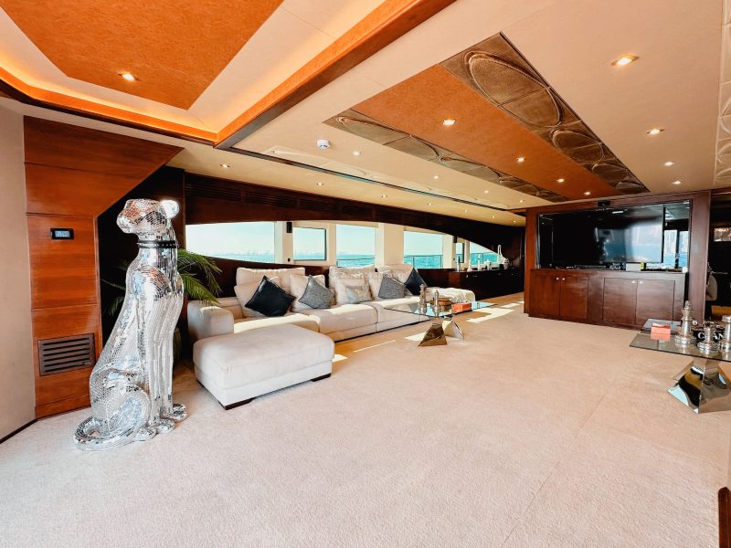 Dubai 140 ft Mega Yacht Trideck - 100PAX | AnchorsBook Photo Dubai 140 ft Mega Yacht Trideck - 100PAX