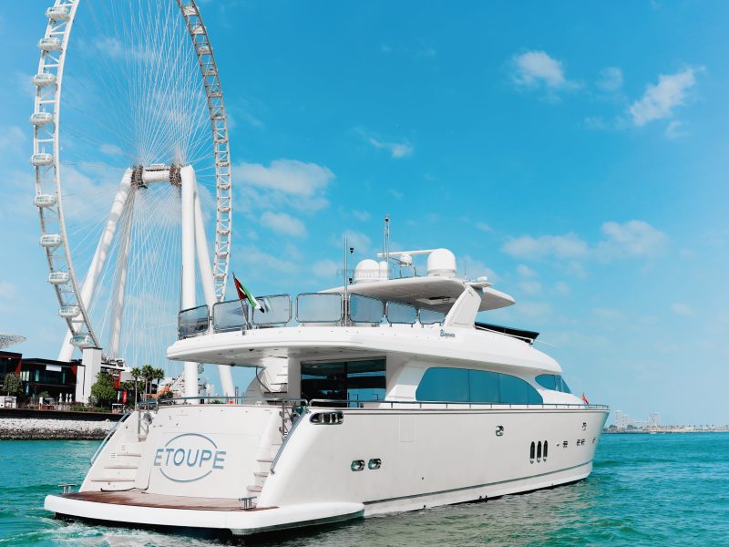 Dubai 98 ft Mega Sized Luxury Yacht - VIP 12 Guests | AnchorsBook Photo Dubai 98 ft Mega Sized Luxury Yacht - VIP 12 Guests