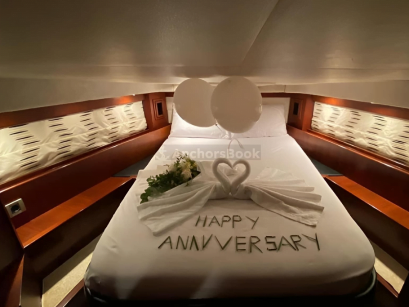 Hourly Luxury Yacht Rental In New Orleans | AnchorsBook Photo Hourly Luxury Yacht Rental In New Orleans