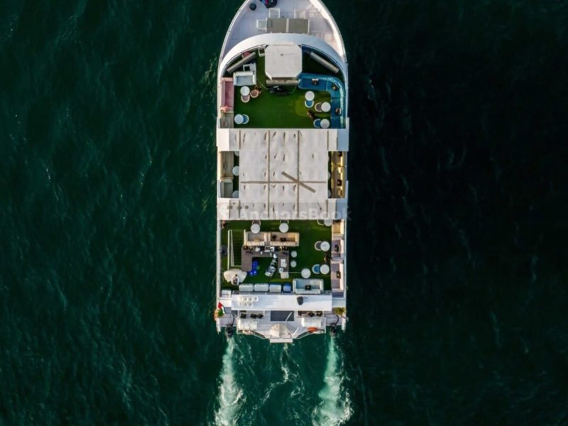 Bella Vita 1 Yacht Charter (Dubai – 130 Guests Max) | AnchorsBook Photo Bella Vita 1 Yacht Charter (Dubai – 130 Guests Max)