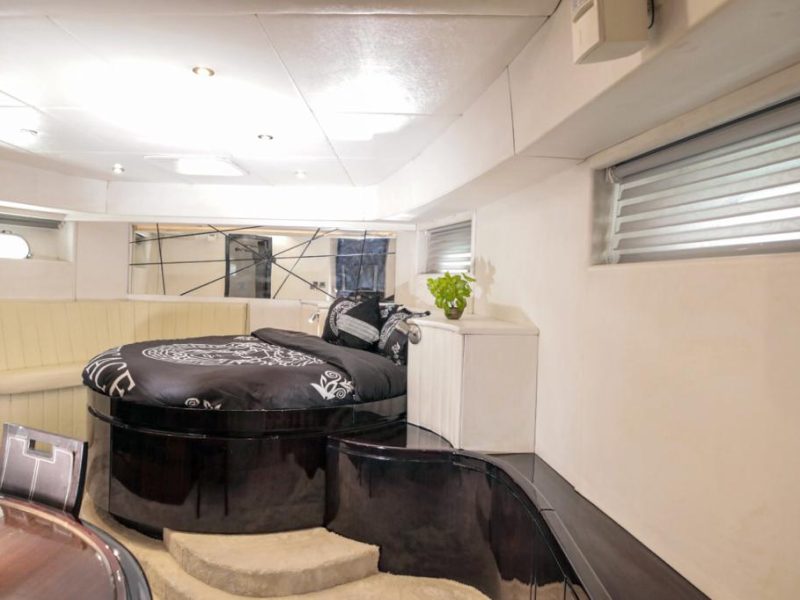 Black Helsinki – Majesty 95ft Party Yacht With Jacuzzi (Dubai – 50 VIP guests Max) | AnchorsBook Photo Black Helsinki – Majesty 95ft Party Yacht With Jacuzzi (Dubai – 50 VIP guests Max)