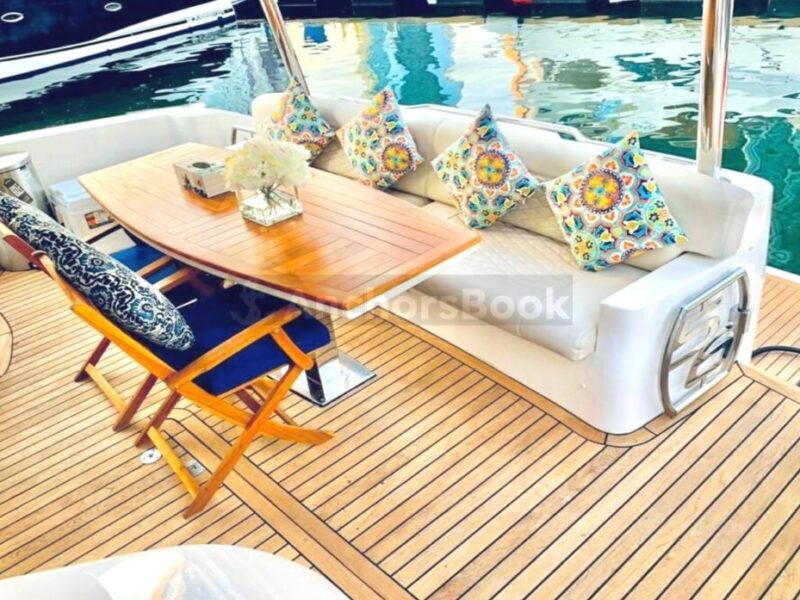 Private Boat Rental – Majesty 56ft Yacht in Dubai – 25PAX | AnchorsBook Photo Private Boat Rental – Majesty 56ft Yacht in Dubai – 25PAX