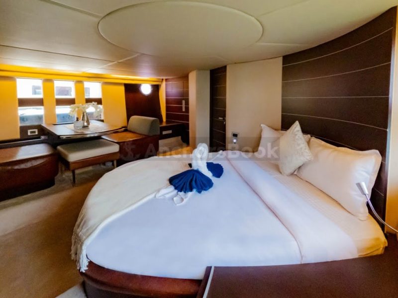 Private Yacht Charter In Dubai – 68ft Luxury Yacht – 15 PAX | AnchorsBook Photo Private Yacht Charter In Dubai – 68ft Luxury Yacht – 15 PAX