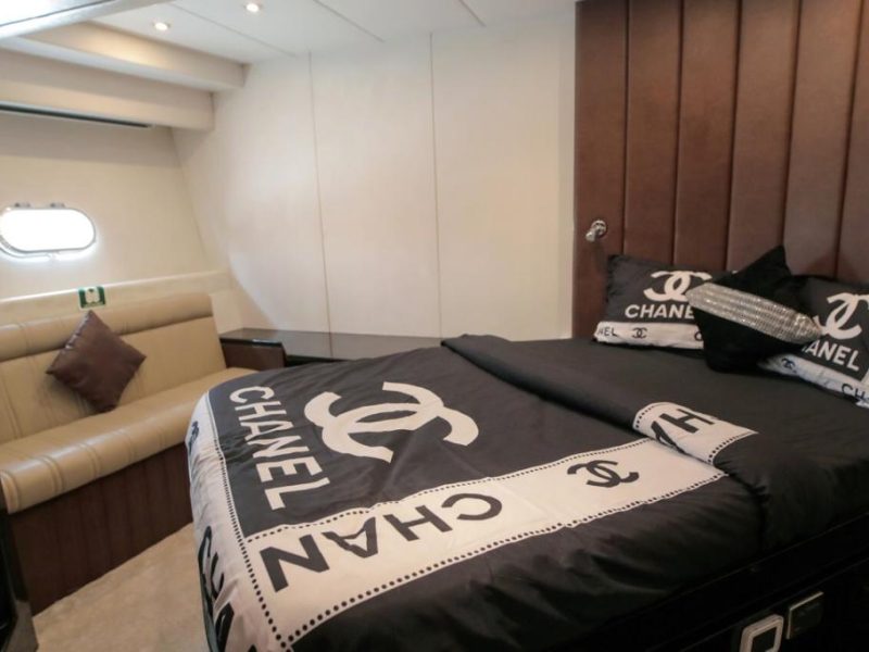 Black Helsinki – Majesty 95ft Party Yacht With Jacuzzi (Dubai – 50 VIP guests Max) | AnchorsBook Photo Black Helsinki – Majesty 95ft Party Yacht With Jacuzzi (Dubai – 50 VIP guests Max)