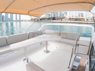 Romantic Private Cruise In Dubai – 52ft Yacht – 17 PAX