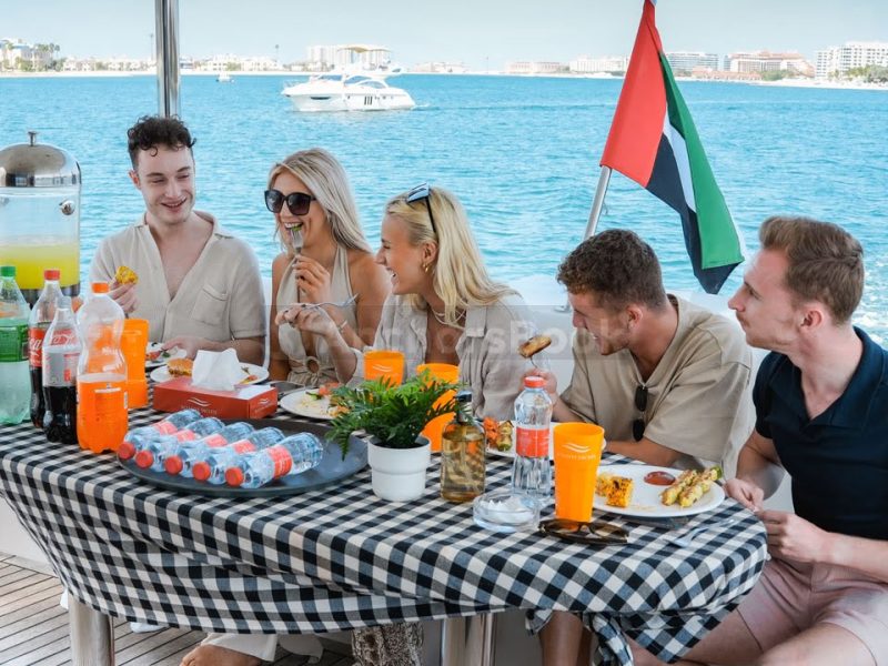 2-3 Hour Evening or Morning Luxury Yacht Tour With VIP Dinner | AnchorsBook Photo 2-3 Hour Evening or Morning Luxury Yacht Tour With VIP Dinner
