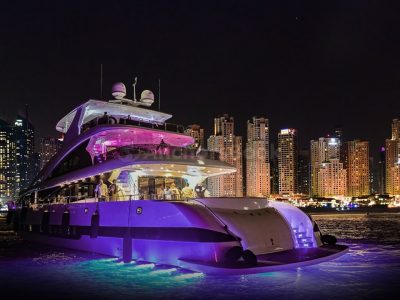 3 Hour Superyacht Experience with Live DJ, Dinner, & Drinks