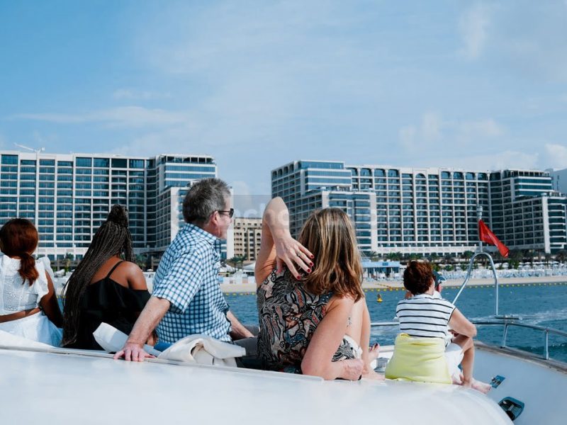 2-3 Hour Evening or Morning Luxury Yacht Tour With VIP Dinner | AnchorsBook Photo 2-3 Hour Evening or Morning Luxury Yacht Tour With VIP Dinner