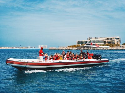Dubai Boat Tour Rentals | AnchorsBook Photo 90 Minute Speed Boat Tour: Marina, Atlantis, Palm and Burj al arab