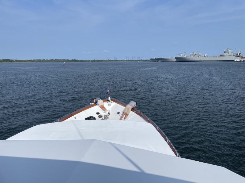 Luxury Motor Yacht Charter | AnchorsBook Photo Luxury Motor Yacht Charter