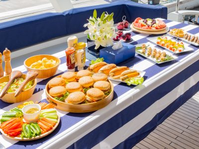 3-4 Hour – Luxury VIP Executive Yacht Charter (Up To 12PAX) – Includes Drinks, Dinner, Watersports