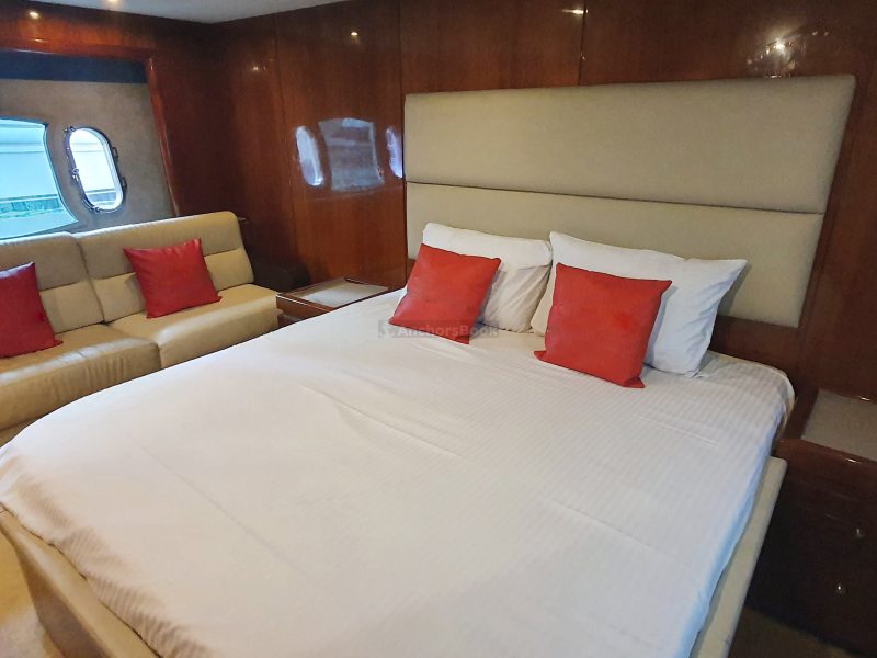 Dubai 70 ft Luxury Yacht Rental - 25PAX | AnchorsBook Photo Dubai 70 ft Luxury Yacht Rental - 25PAX
