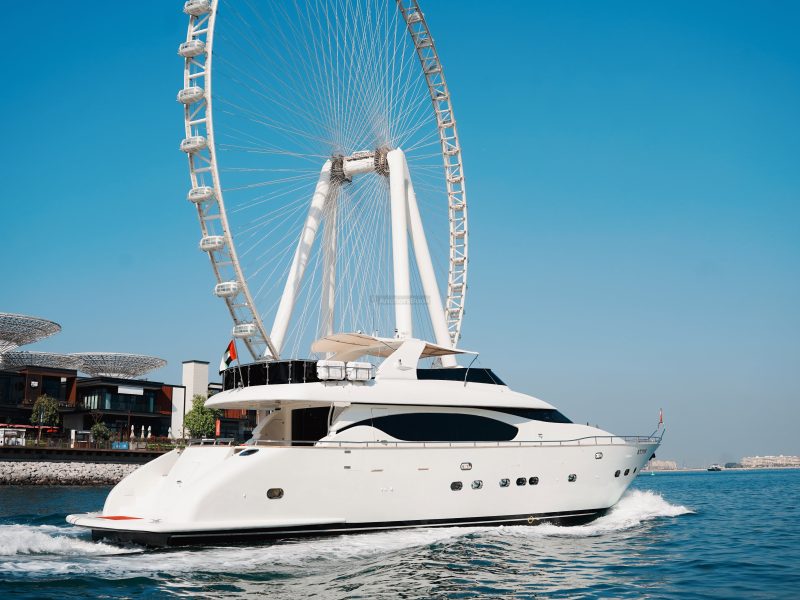 Dubai 84 ft Stunning VIP Luxury Yacht - 40PAX | AnchorsBook Photo Dubai 84 ft Stunning VIP Luxury Yacht - 40PAX