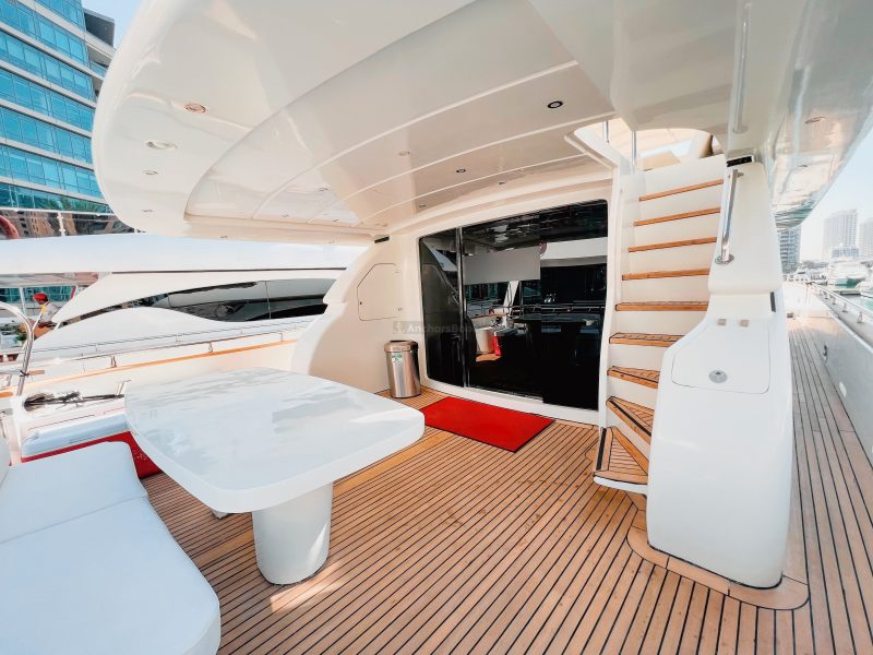 Dubai 84 ft Stunning VIP Luxury Yacht - 40PAX | AnchorsBook Photo Dubai 84 ft Stunning VIP Luxury Yacht - 40PAX
