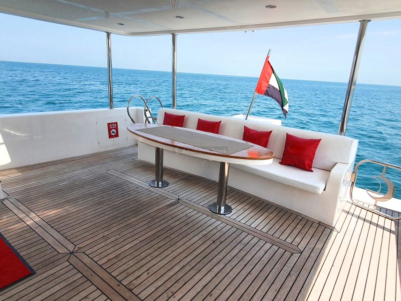Dubai 86 ft Extra Large Flybridge Luxury Yacht - 50PAX | AnchorsBook Photo Dubai 86 ft Extra Large Flybridge Luxury Yacht - 50PAX