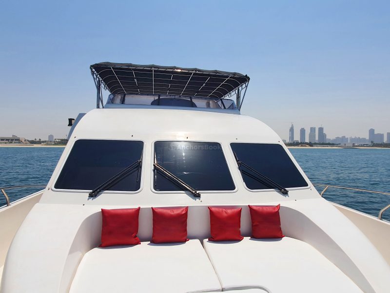 Dubai 86 ft Extra Large Flybridge Luxury Yacht - 50PAX | AnchorsBook Photo Dubai 86 ft Extra Large Flybridge Luxury Yacht - 50PAX