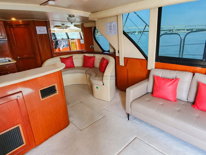 Dubai 60 ft Modern Luxury Yacht - 20PAX | AnchorsBook Photo Dubai 60 ft Modern Luxury Yacht - 20PAX