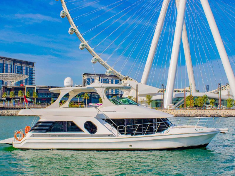 Dubai 60 ft Modern Luxury Yacht - 20PAX | AnchorsBook Photo Dubai 60 ft Modern Luxury Yacht - 20PAX