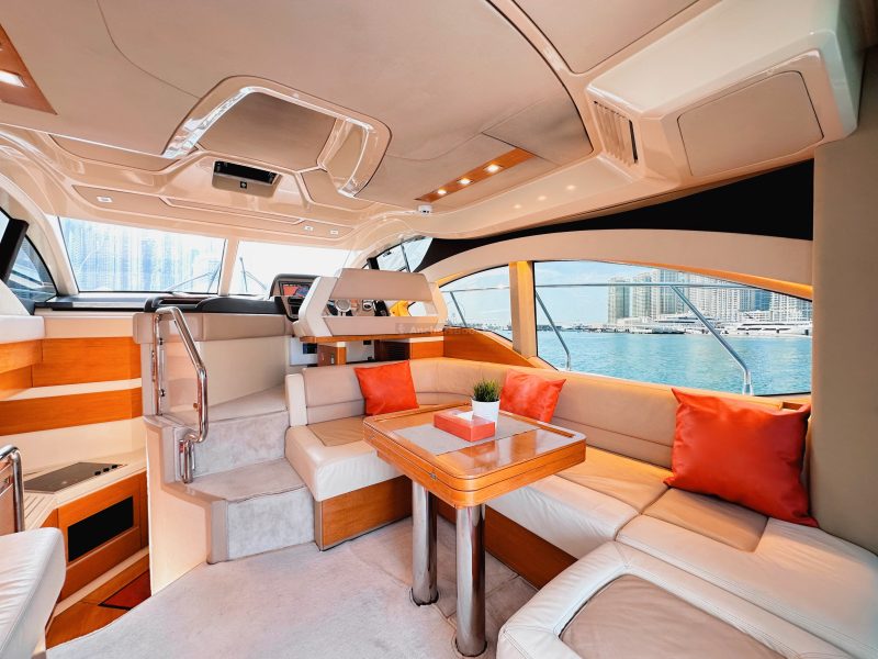 Dubai 50 ft Azimut Luxury Yacht - 15PAX | AnchorsBook Photo Dubai 50 ft Azimut Luxury Yacht - 15PAX