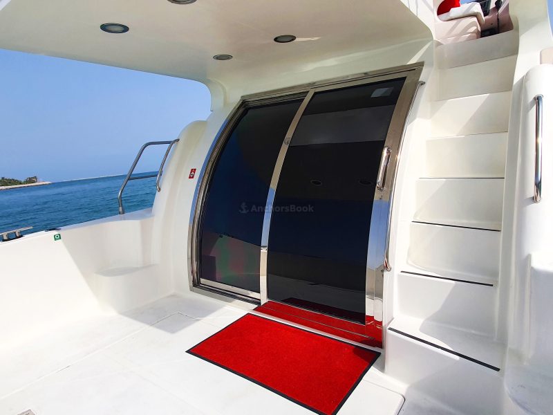 48 ft Entry Level Flybridge Yacht - 10PAX | AnchorsBook Photo 48 ft Entry Level Flybridge Yacht - 10PAX