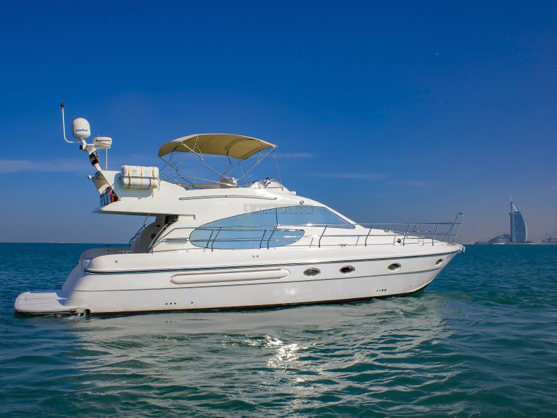 Dubai 52 ft Mid Sized Luxury Yacht - 15PAX | AnchorsBook Photo Dubai 52 ft Mid Sized Luxury Yacht - 15PAX
