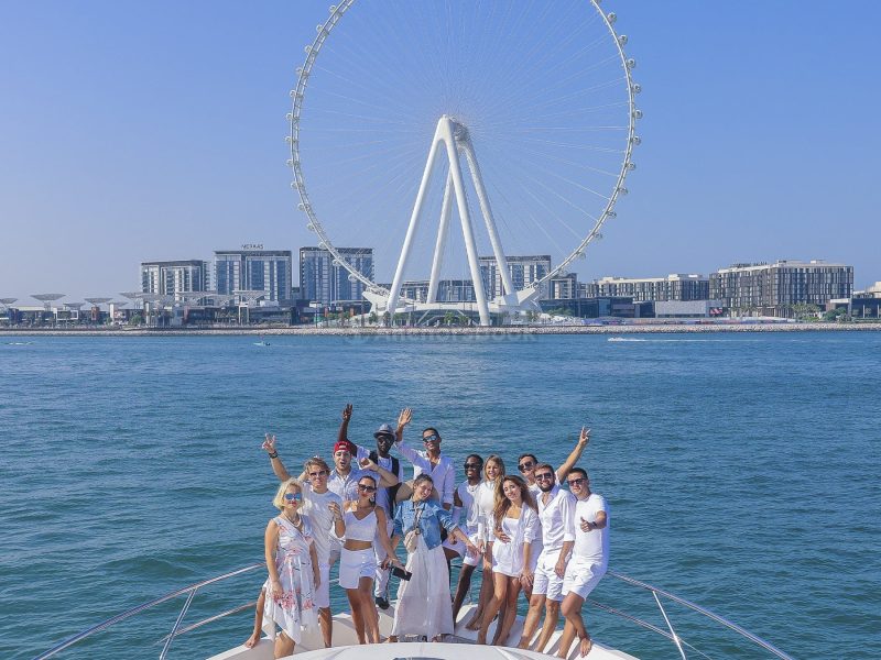 DUBAI MARINA YATCH TOUR - 1HR | AnchorsBook Photo DUBAI MARINA YATCH TOUR - 1HR
