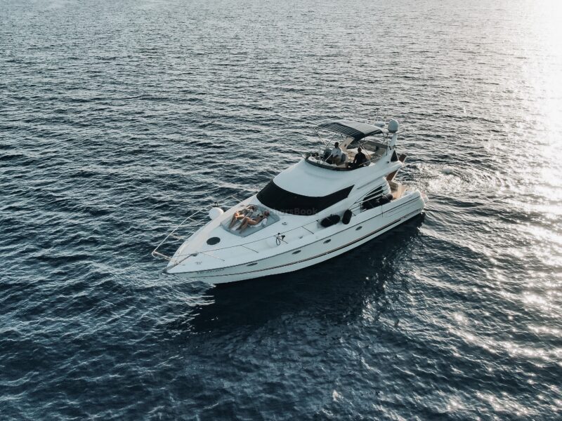 Sunseeker Manhattan 48ft Flybridge Luxury Yacht (Full Day Charter With Crew) | AnchorsBook Photo Sunseeker Manhattan 48ft Flybridge Luxury Yacht (Full Day Charter With Crew)