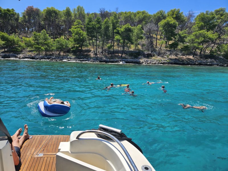 Explore hidden and undiscovered bays of Adriatic | AnchorsBook Photo Explore hidden and undiscovered bays of Adriatic