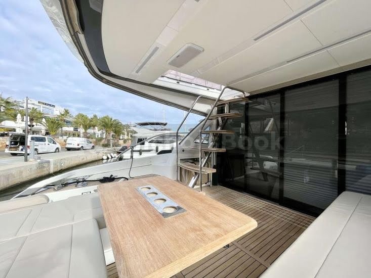 2018 Fairline Squadron 53ft Luxury Yacht | AnchorsBook Photo 2018 Fairline Squadron 53ft Luxury Yacht