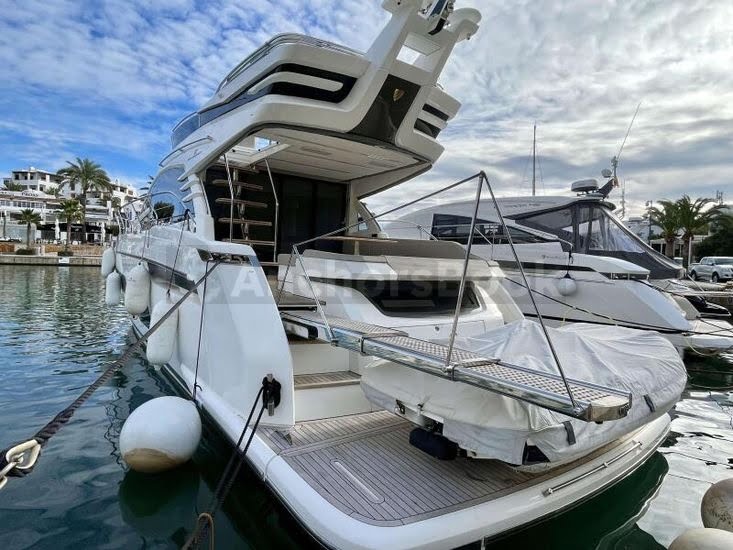 2018 Fairline Squadron 53ft Luxury Yacht | AnchorsBook Photo 2018 Fairline Squadron 53ft Luxury Yacht